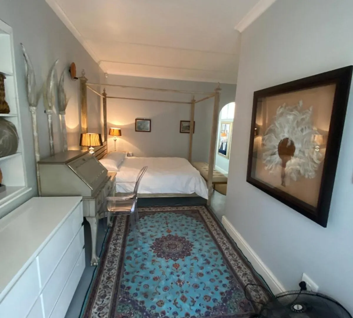 Vintage Alcove In Green Point, Cape Town Sleeps 4 Apartment