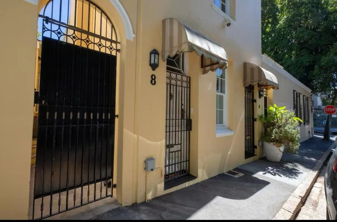 Vintage Alcove In Green Point, Cape Town Sleeps 4 0*,