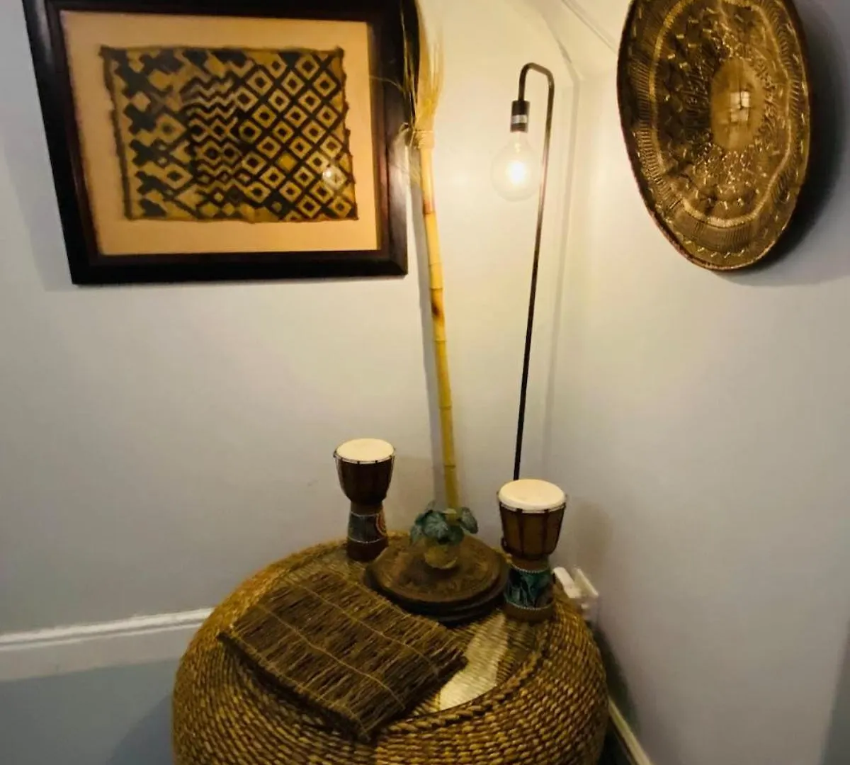 Apartment Vintage Alcove In Green Point, Cape Town Sleeps 4